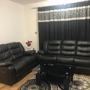 https://luxury-kingsize-bedroom-with-private-bathroom.brighton-hotels-england.com