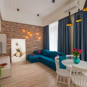 https://sofievskaya-apartments.hotels-of-kiev.com